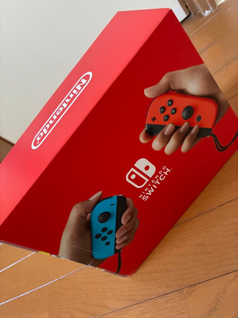 Nintendo Switch 本体ブラック/ブルー/レッド