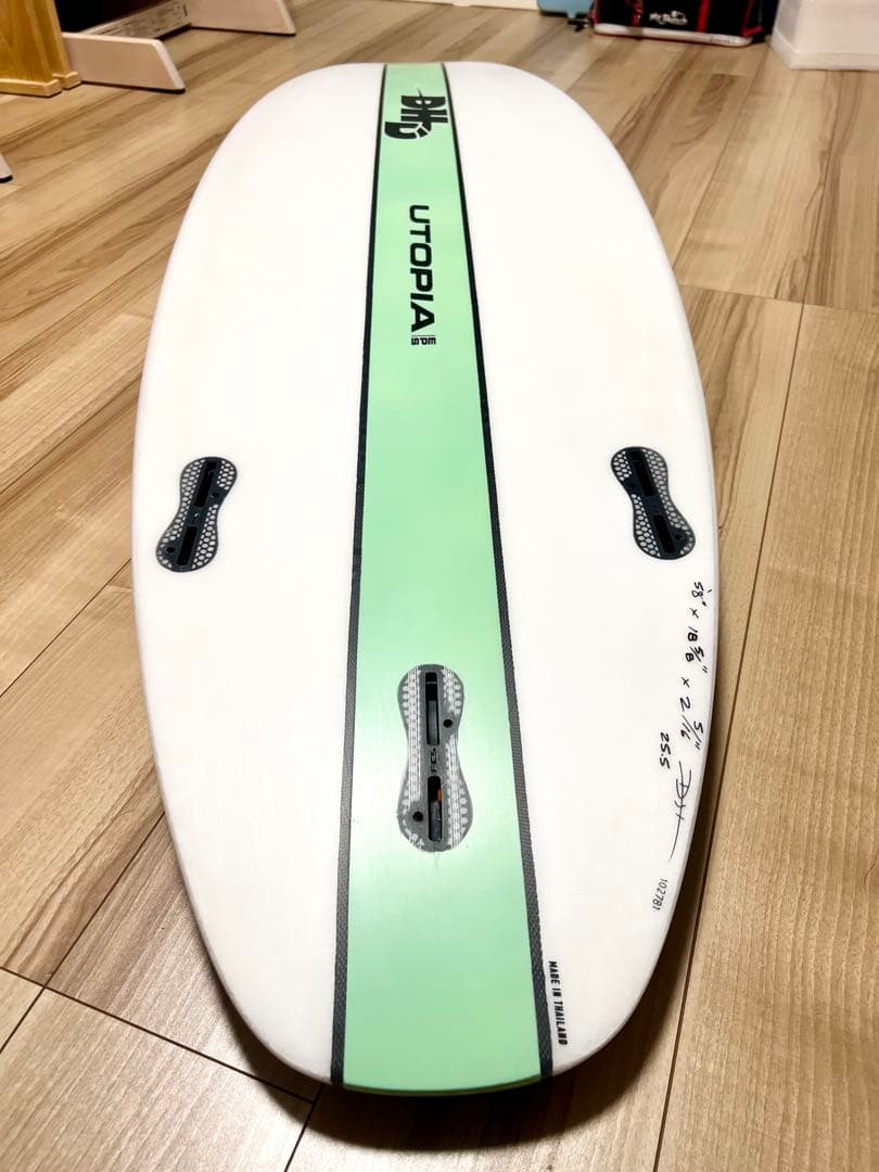【極美品】 DHD UTOPIA 5.8 EPS サーフボード　ミントグリーン