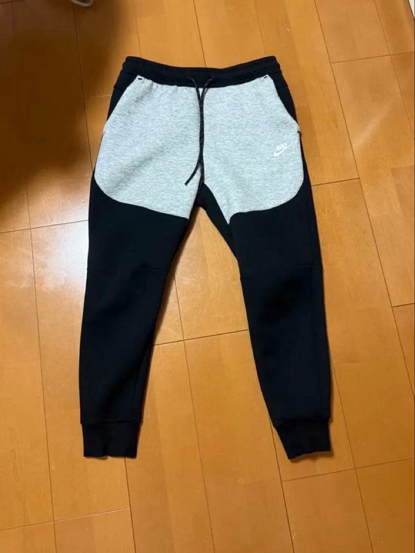 NIKEテックフリース下