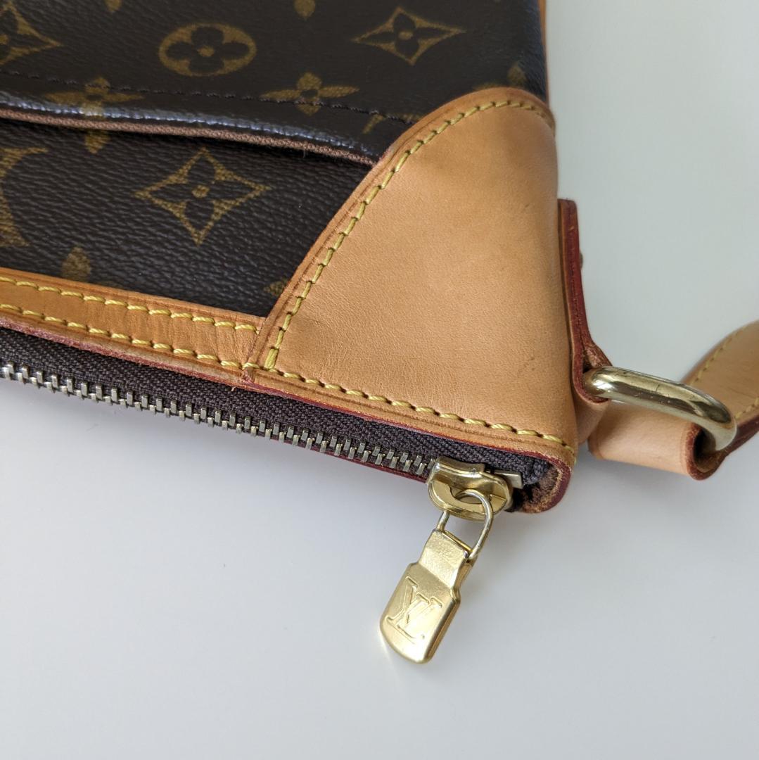 ルイヴィトン オデオンMM モノグラム M56389 ショルダーバッグ