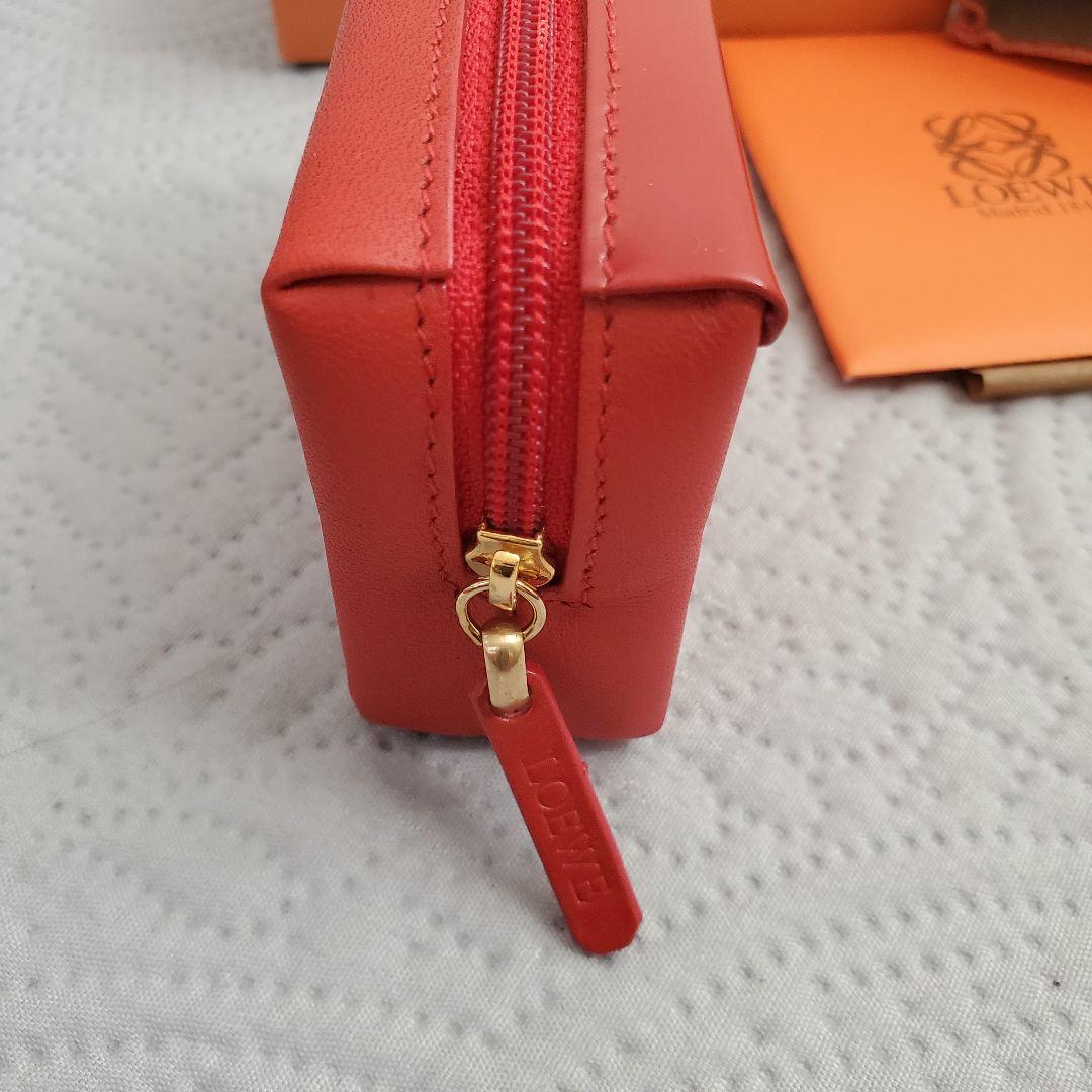 未使用品 LOEWE ロエベ レザー ケース ミニポーチ レッド