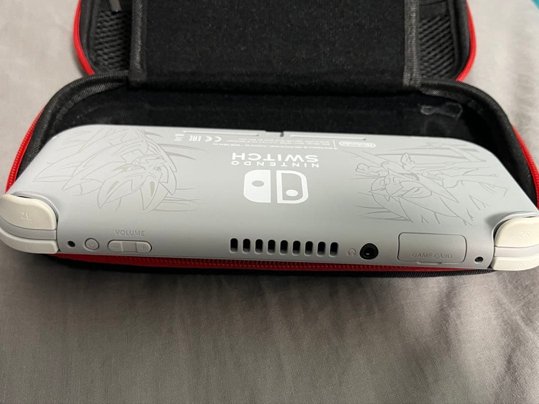 Nintendo Switch Lite 本体「ザシアン・ザマゼンタ」セット価格