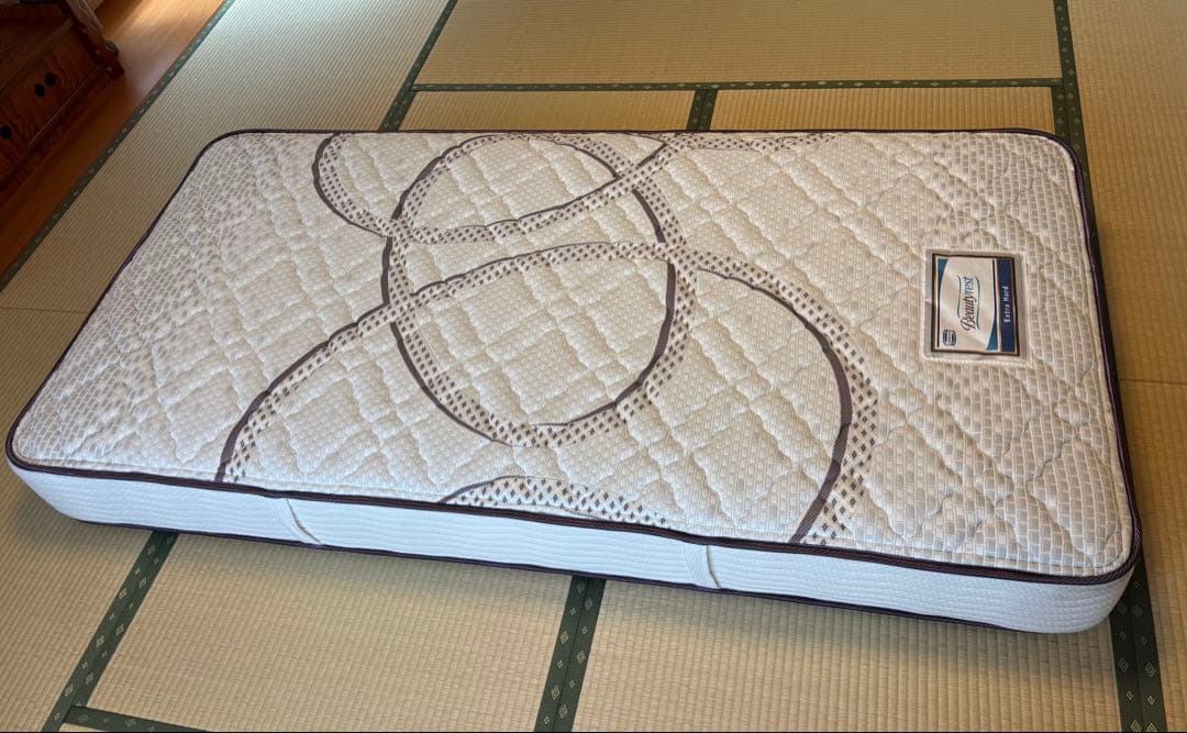 シモンズ　Beautyrest Extra Hard シングルマットレス