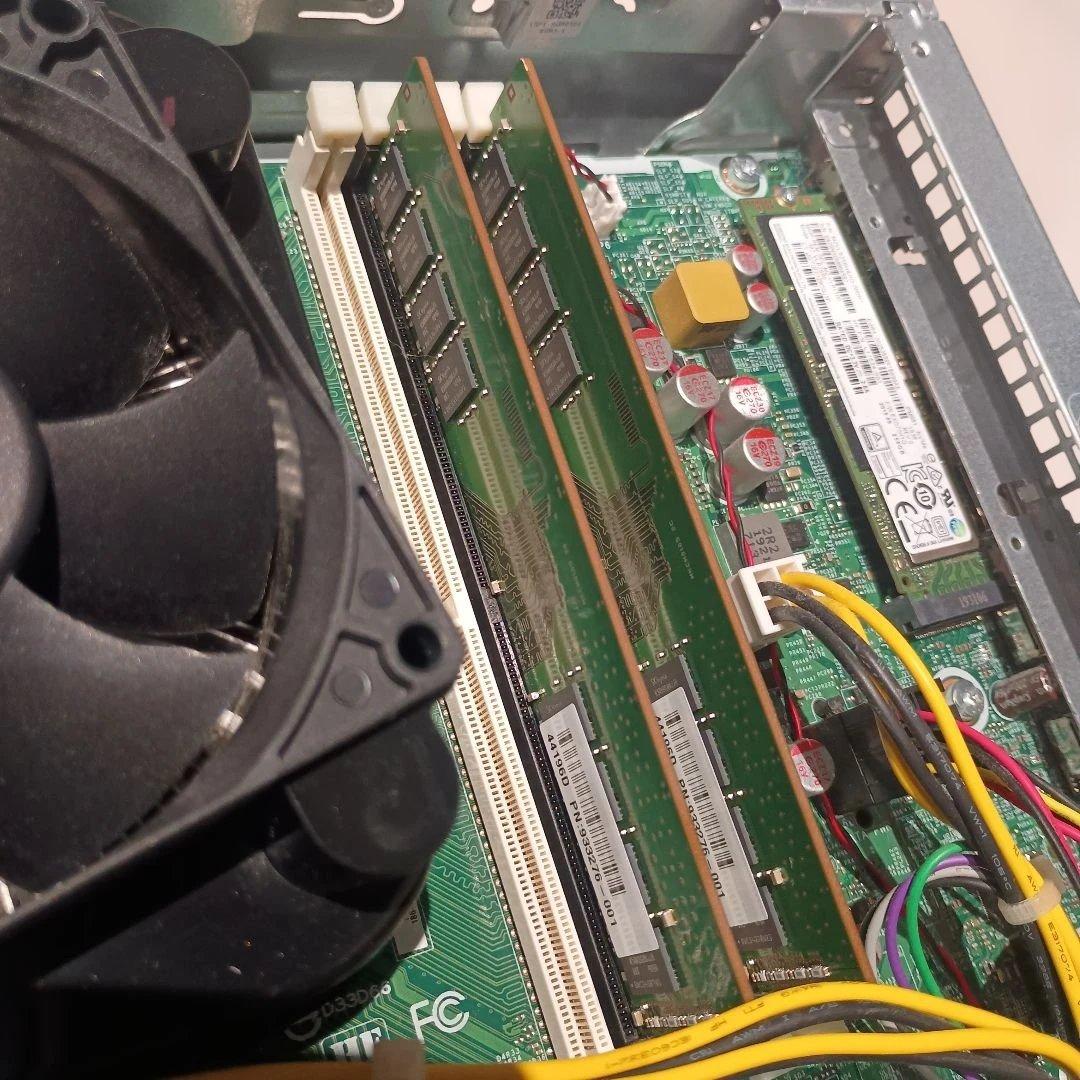 T*k様 第9世代core i3 RAM16GB SSD256GB グラボGT1