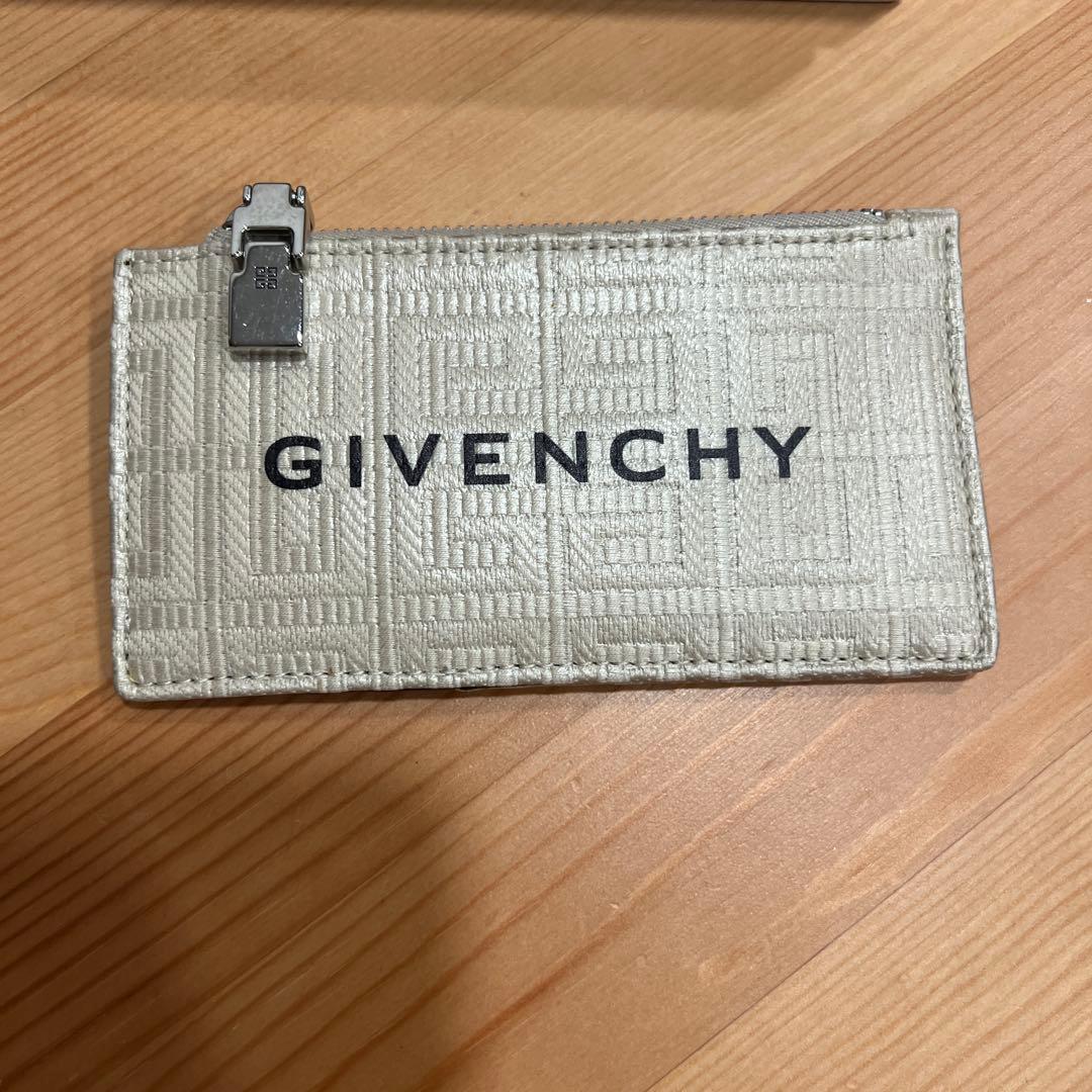 GIVENCHY ミニ財布 ホワイトレザー