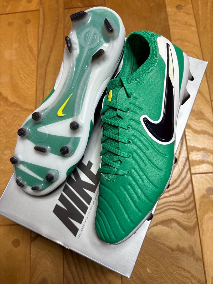 新品　大特価　限定　ナイキ　レジェンド 10 エリート FG LV8 25.5