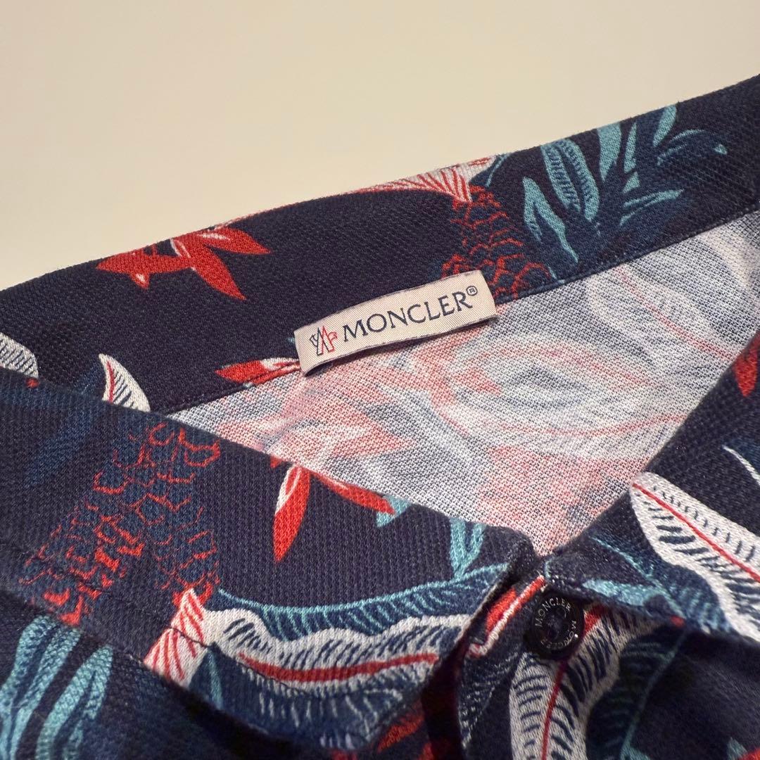 お取り置き中⭐︎モンクレール ポロシャツ メンズ Mサイズ ネイビー ワッペン