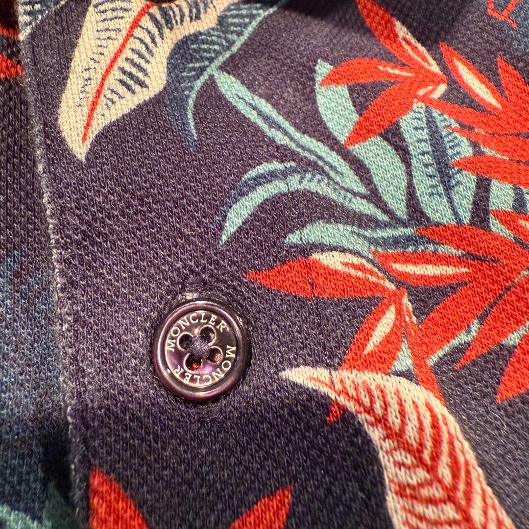 お取り置き中⭐︎モンクレール ポロシャツ メンズ Mサイズ ネイビー ワッペン