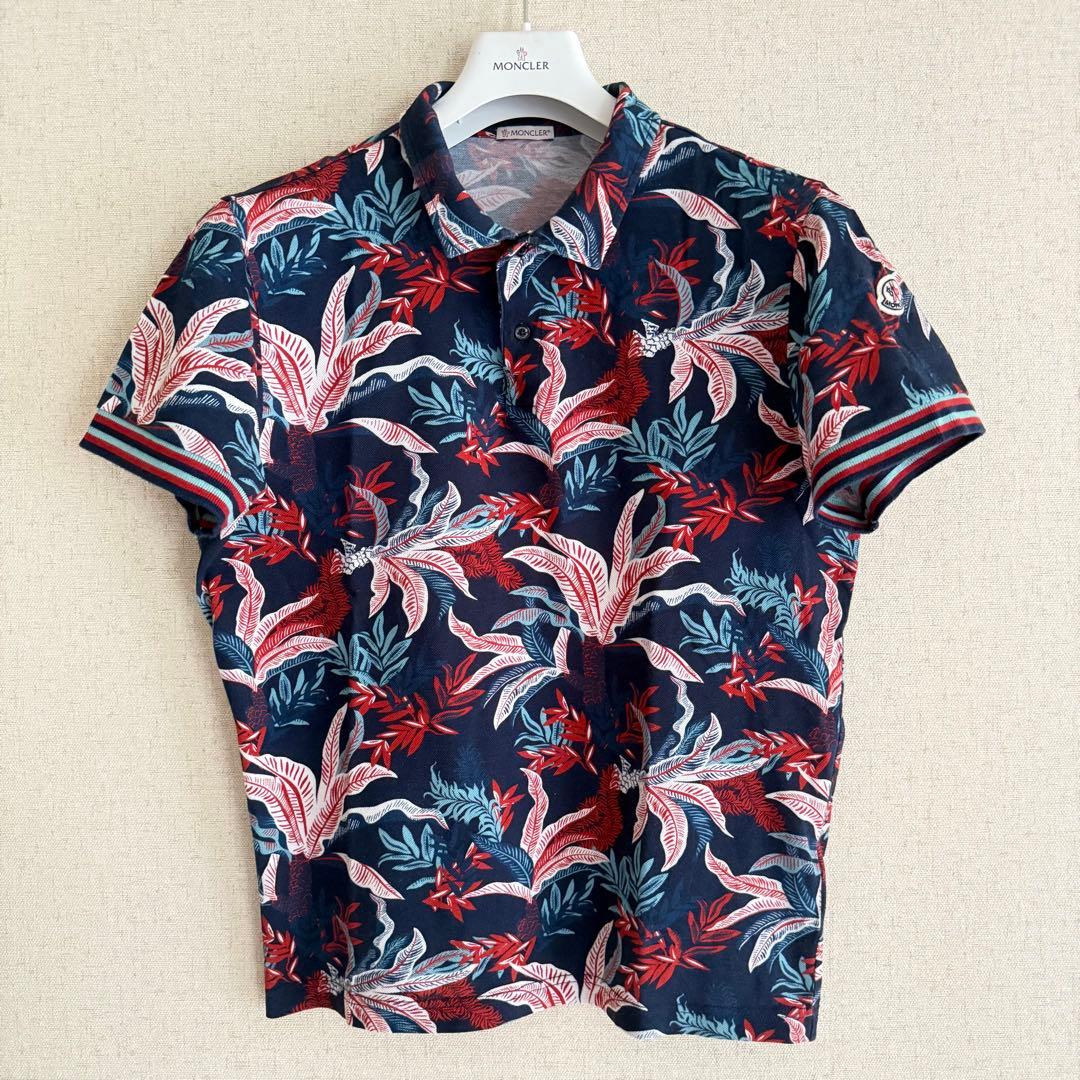 お取り置き中⭐︎モンクレール ポロシャツ メンズ Mサイズ ネイビー ワッペン