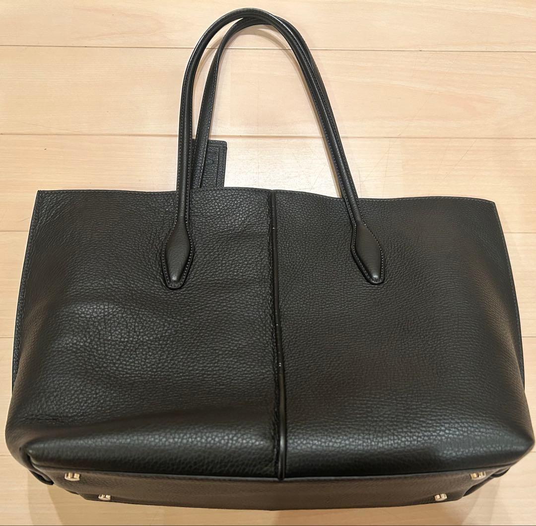 TOD's ジョイ　トートバッグ ブラック　レザー