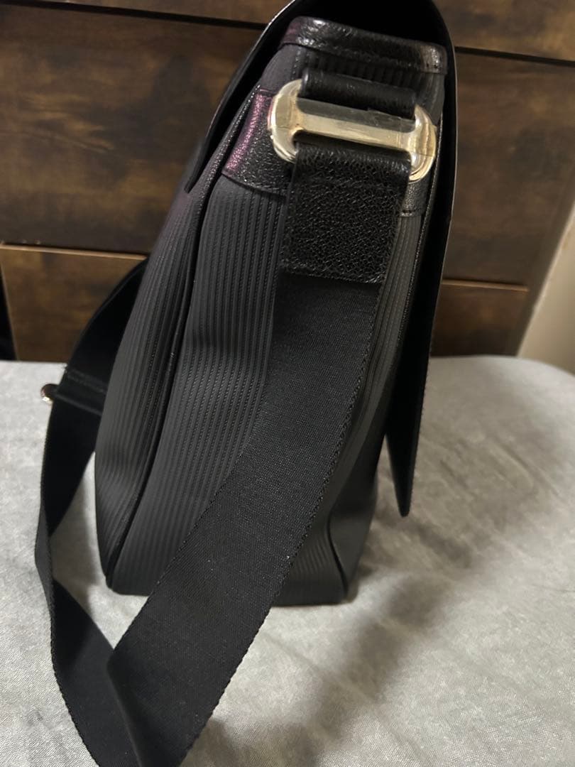 ロ*】様 BVLGARI ブラックレザーショルダーバッグ