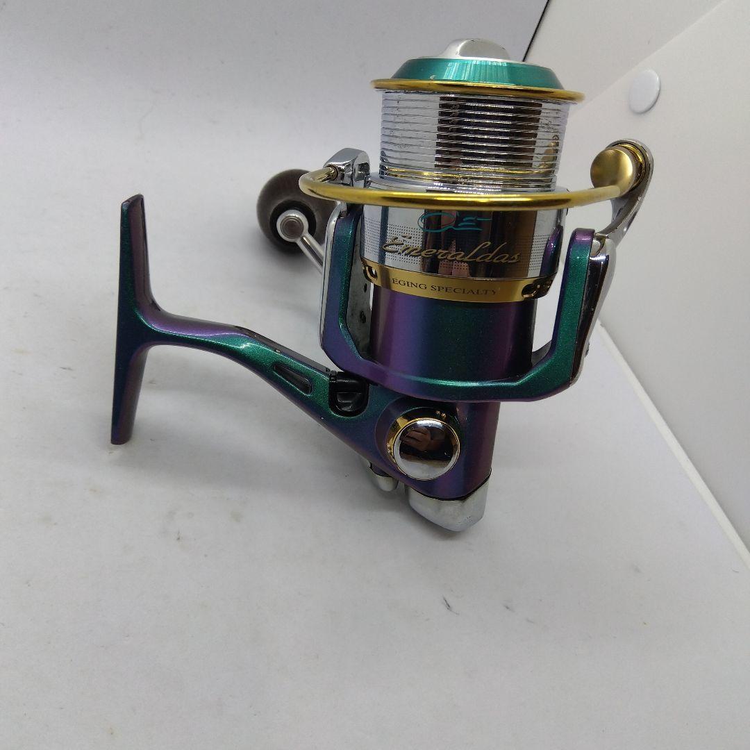 ダイワ 初代 05エメラルダス 2506 中古スピニングリール