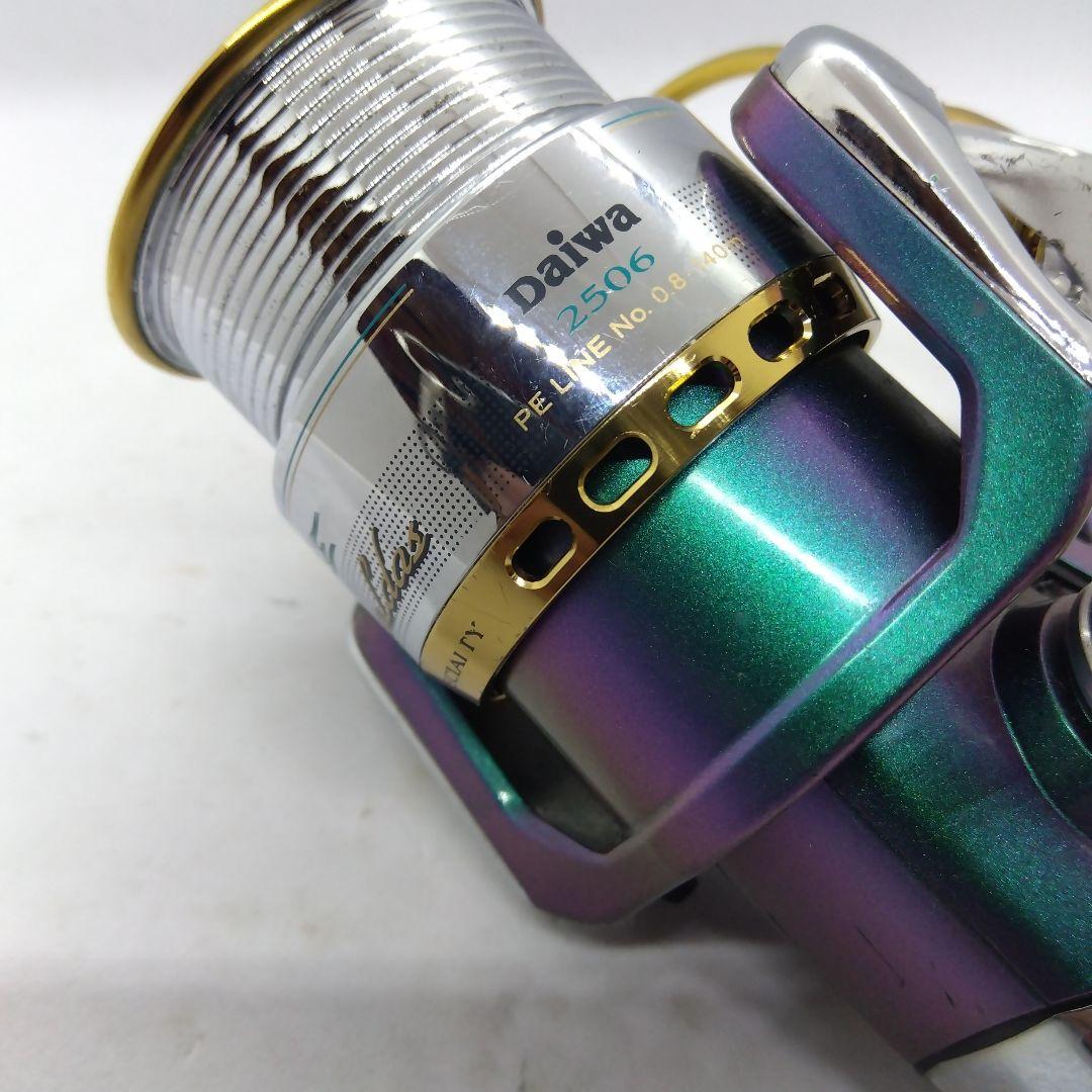 ダイワ 初代 05エメラルダス 2506 中古スピニングリール