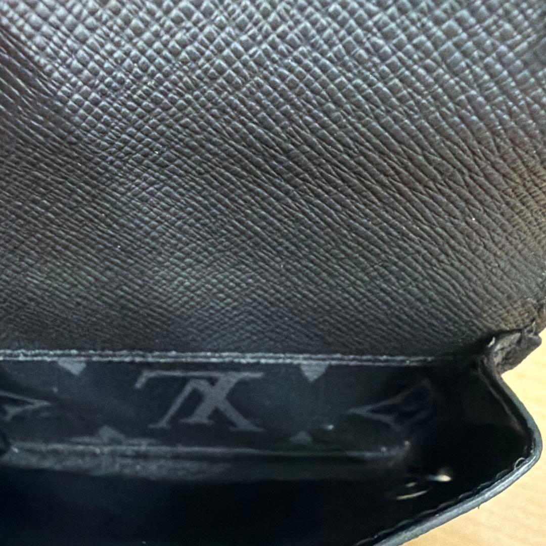 Louis Vuitton ルイヴィトン ジッピーケース ブラック