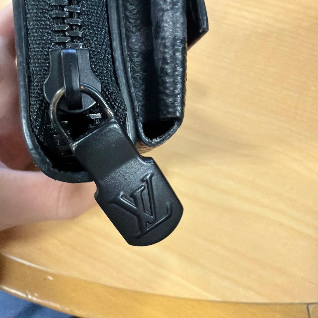Louis Vuitton ルイヴィトン ジッピーケース ブラック