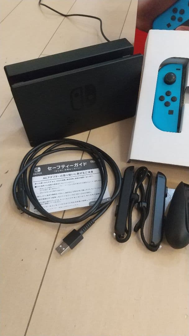Nintendo Switchセット+Joy-Con充電グリップ1個 通電確認済