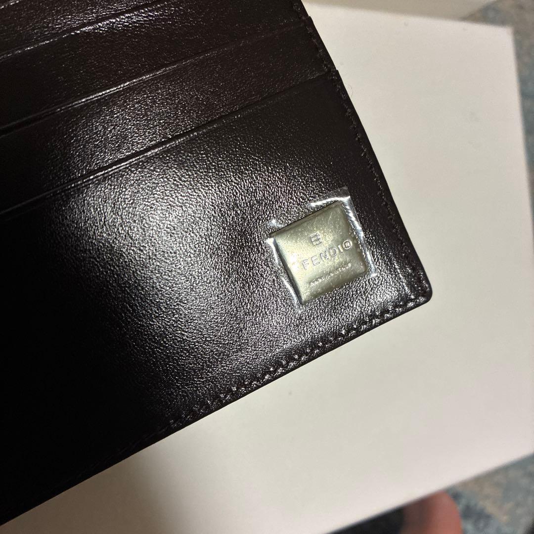 FENDI 新品　三つ折り財布