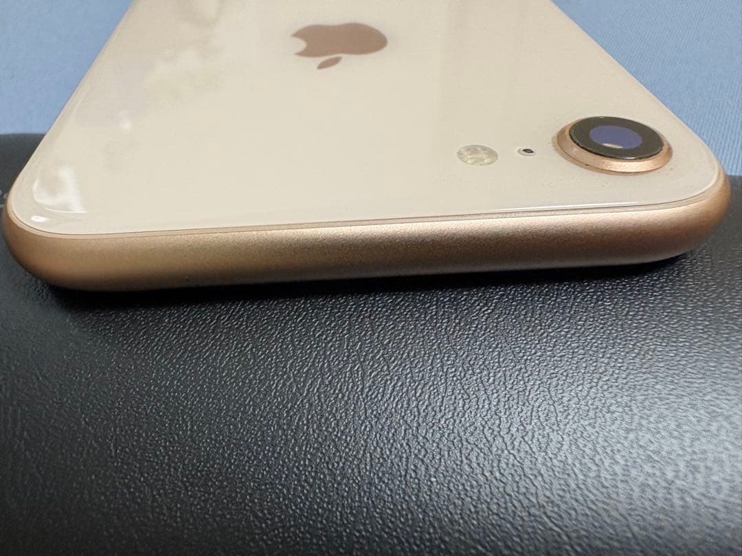 i Phone 8 Gold 64GB　SIMフリー（Apple通販）