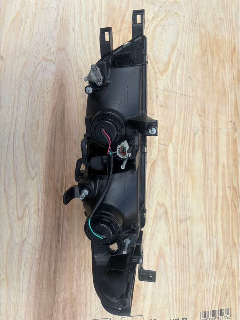 【新品未使用品】1997 NISSAN スカイライン　ECR33 左ヘッドライト