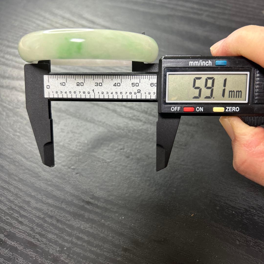 L735）天然ヒスイバングル