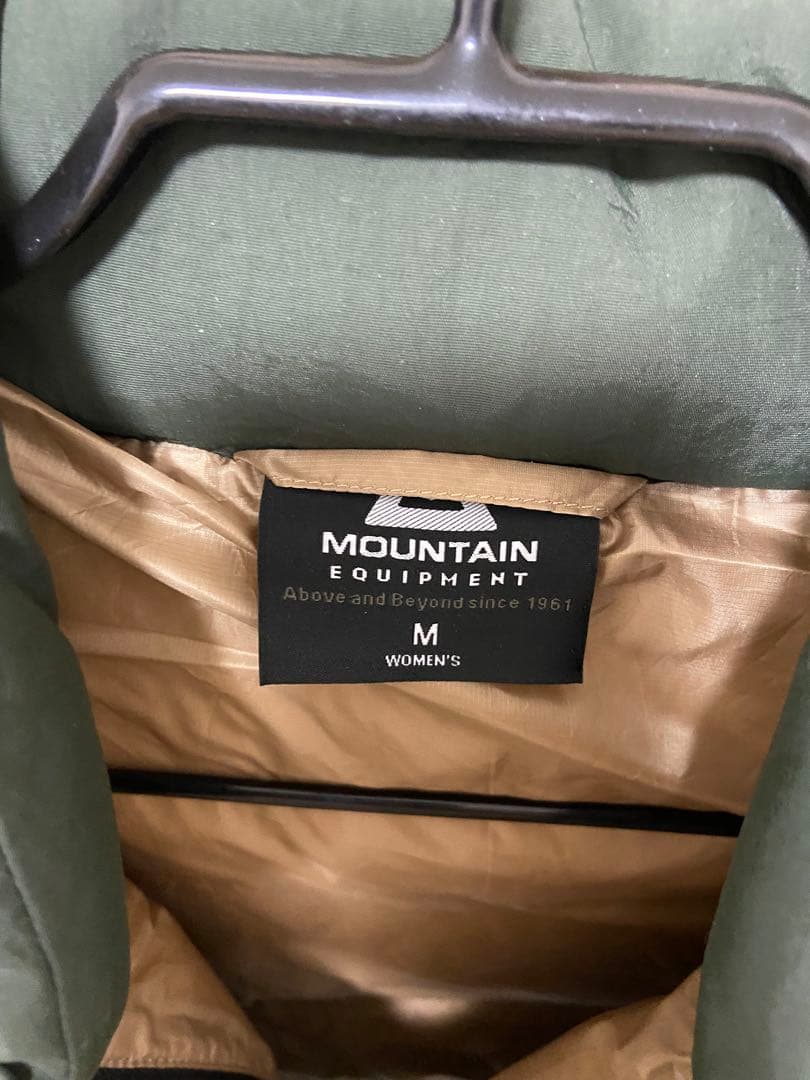 ダウンベスト　レディース　マウンテンイクイップメント