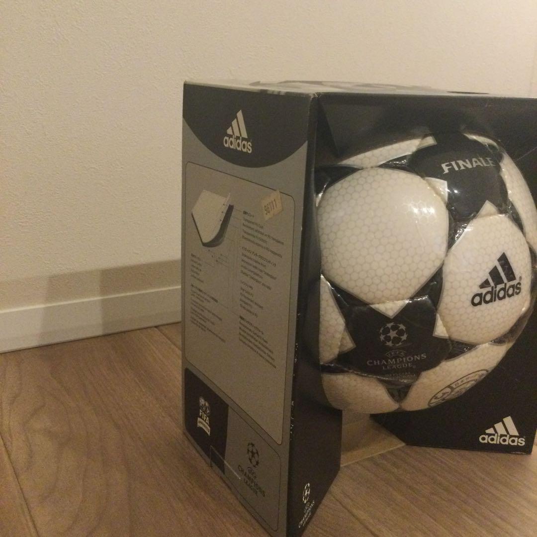 アディダス　チャンピオンズリーグ フィナーレ 2 新品　箱付き　激レア