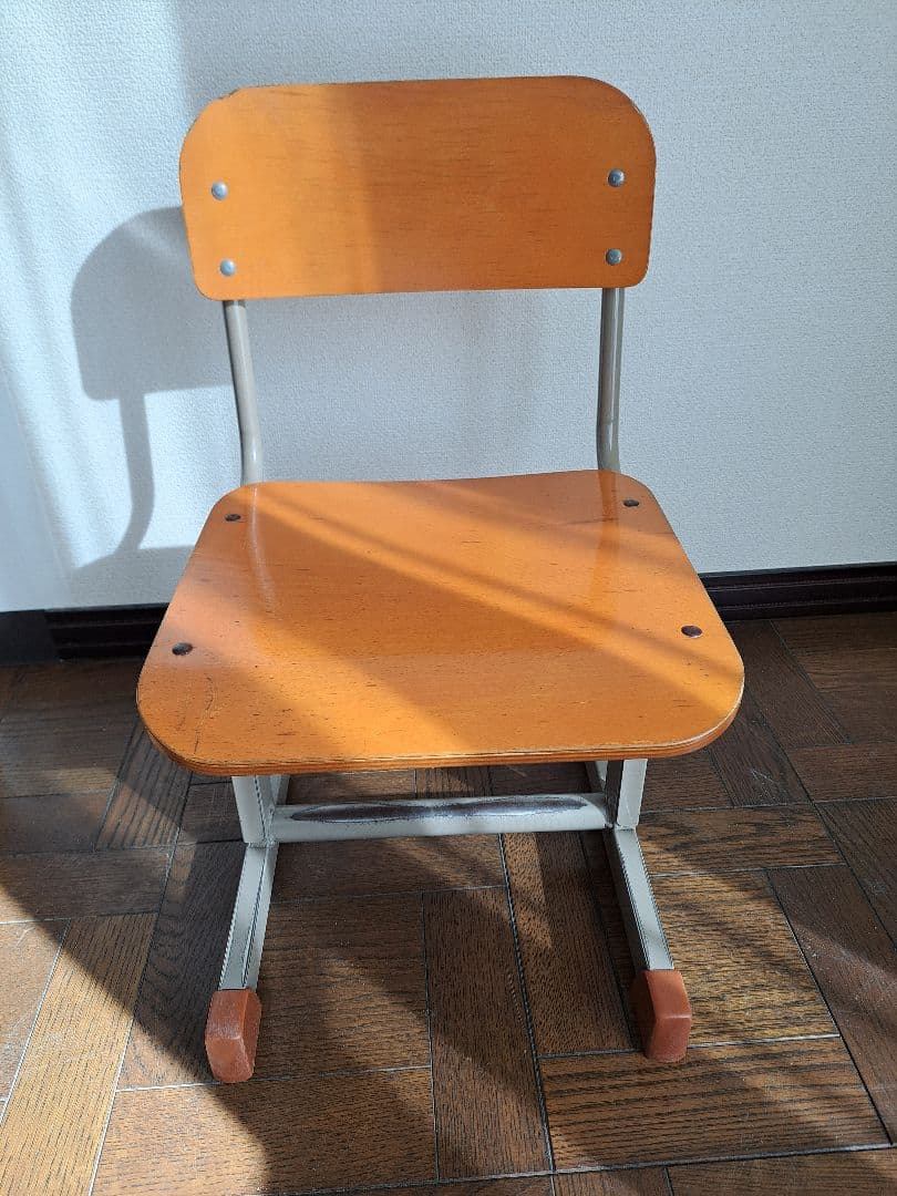 【送料無料】 オカムラ necos 学校 学習机 椅子 高さ調整可能　①