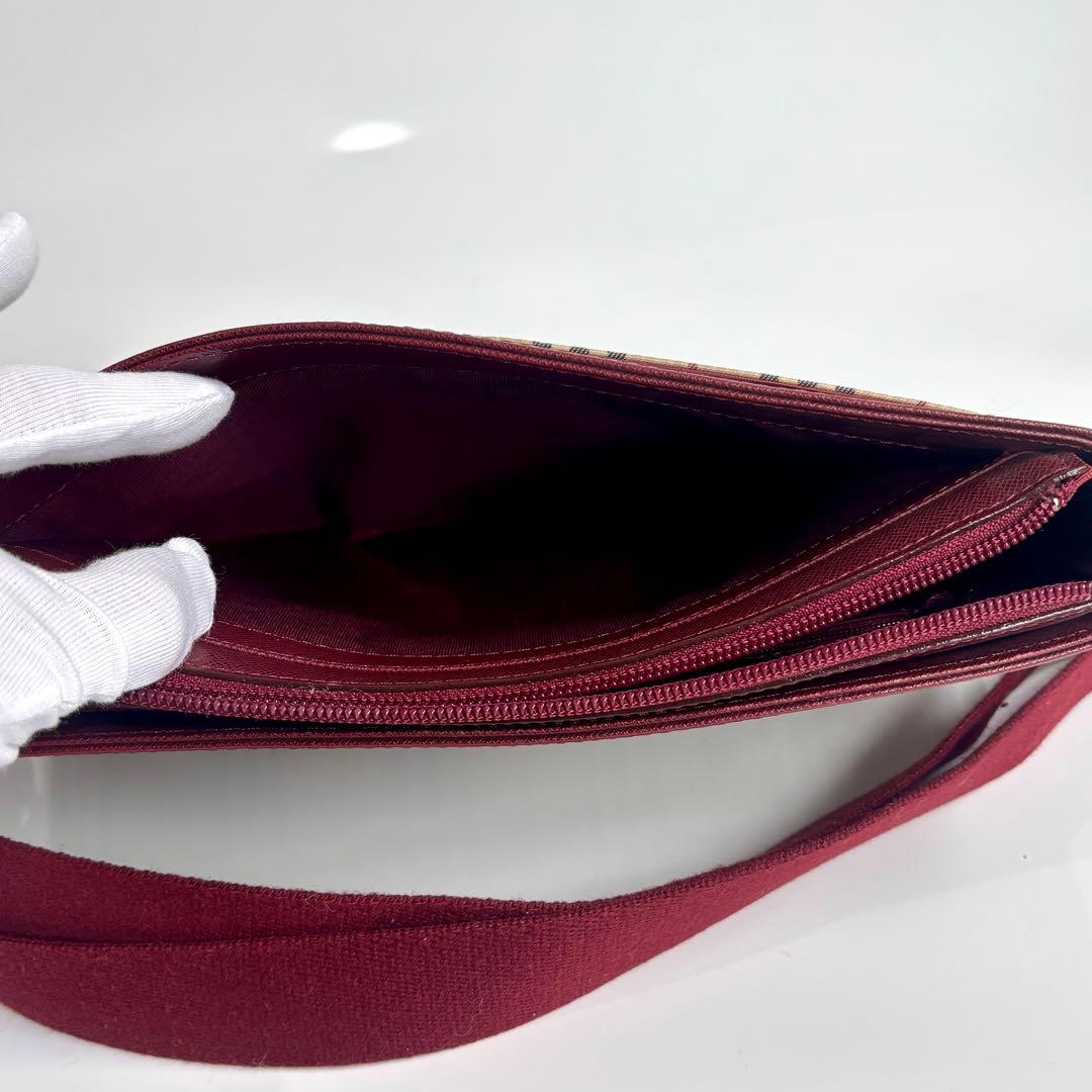 美品 バーバリー ノバチェック ショルダーバッグ レザー キャンバス