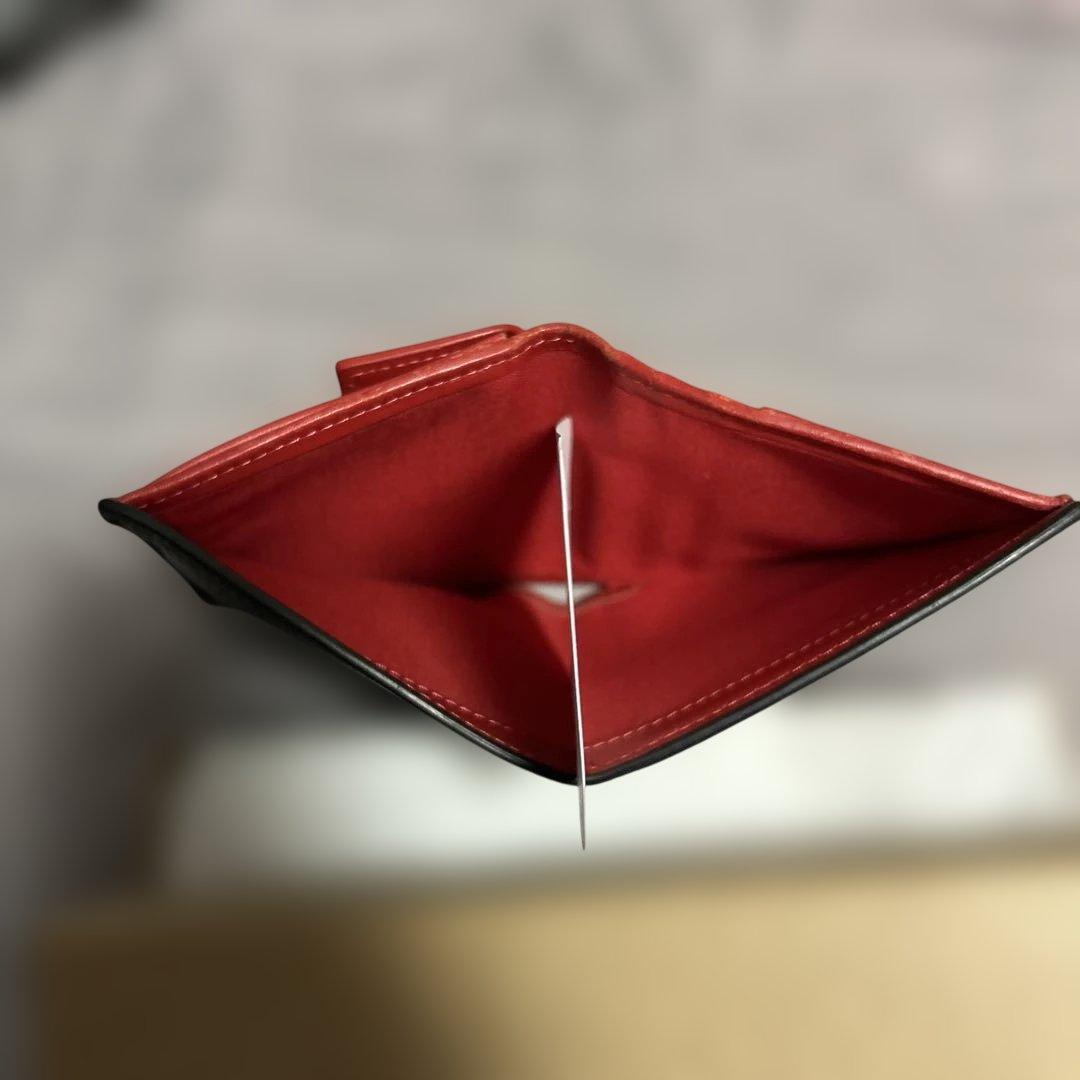 Christian Louboutin 二つ折り財布 黒/赤　値下げ不可