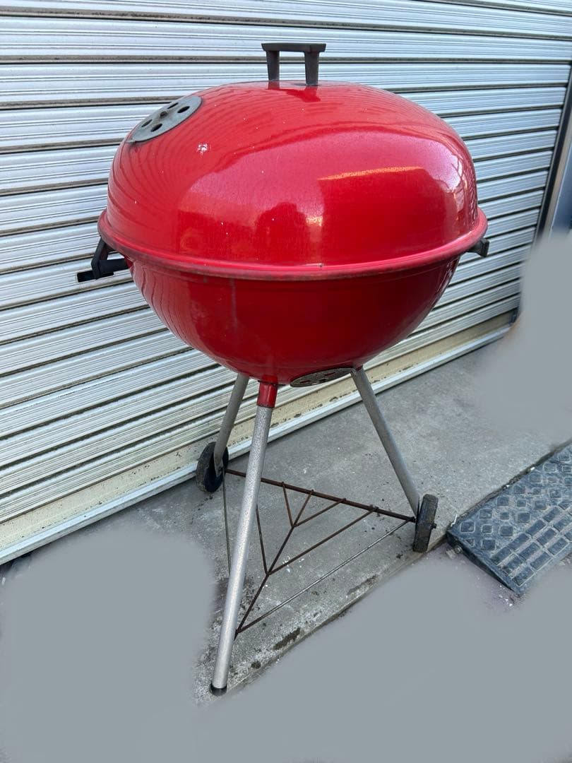 832 バーベキューコンロ　weber 直径47㎝　タイヤ付き