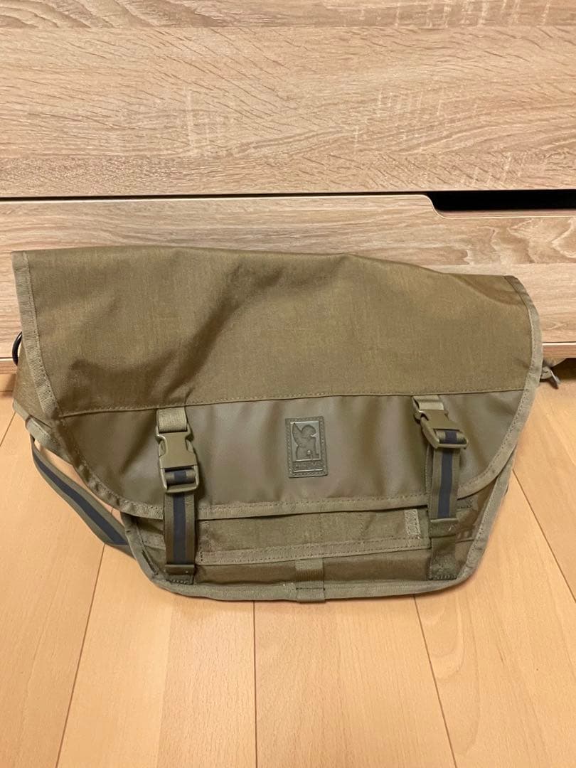 値下げ！Chrome オリーブグリーン メッセンジャーバッグ