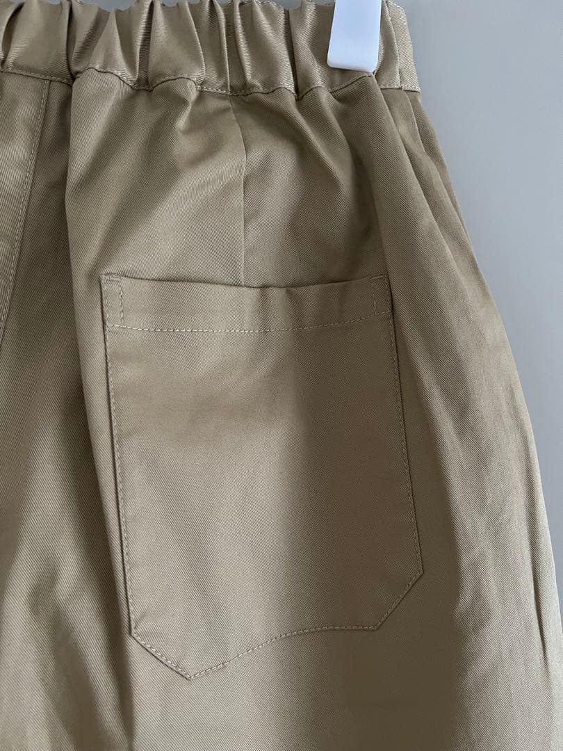 “MidiUmi”タックショートパンツ・ベージュ・未使用品