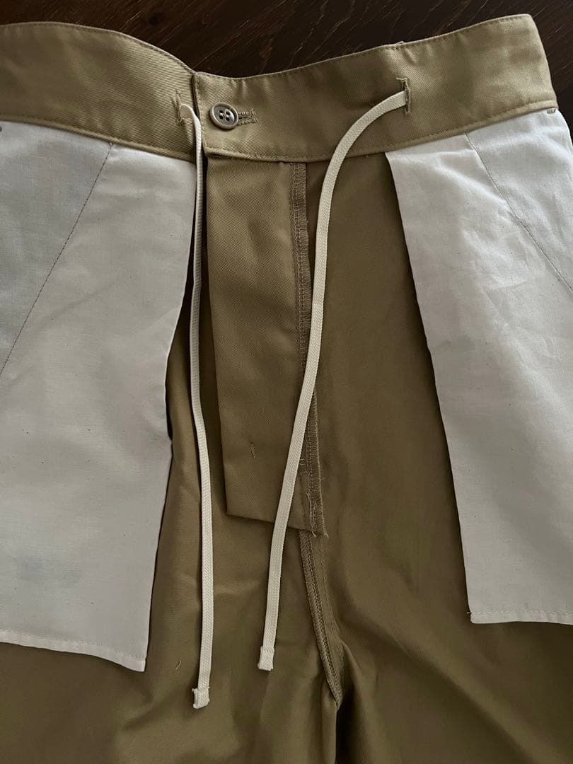 “MidiUmi”タックショートパンツ・ベージュ・未使用品