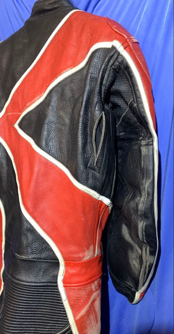 KUSHITANI バイク用革ツナギ 赤黒ストライプ Lサイズ