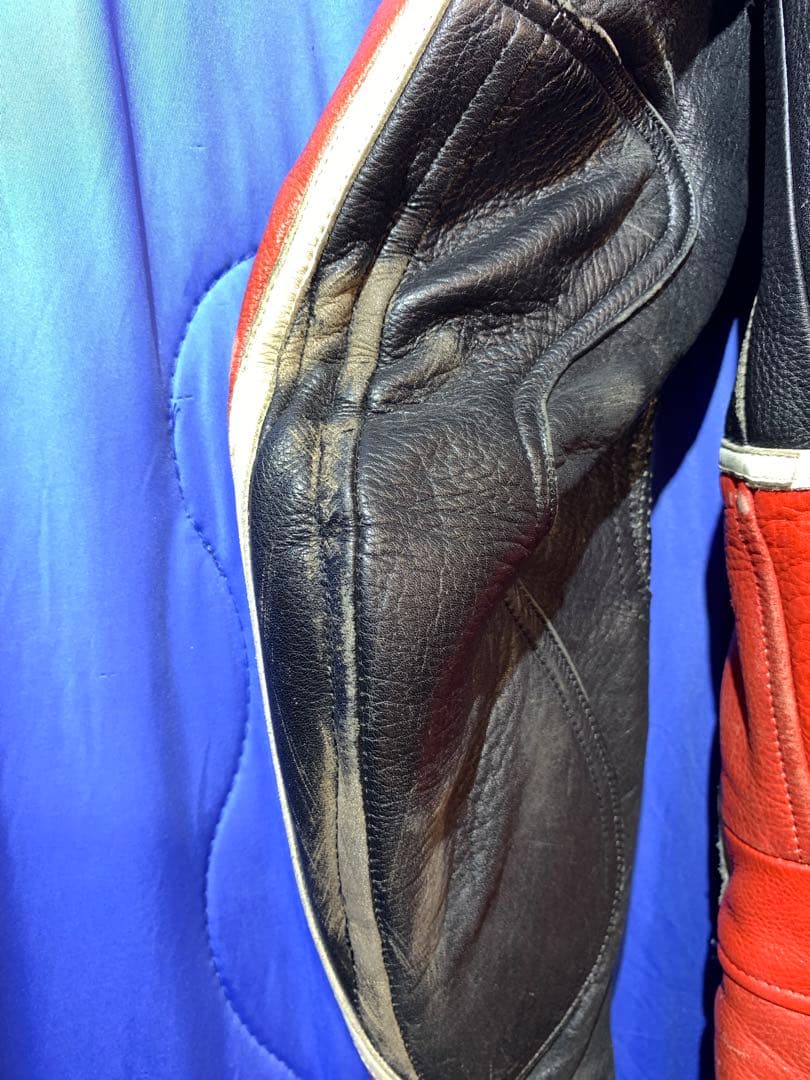 KUSHITANI バイク用革ツナギ 赤黒ストライプ Lサイズ