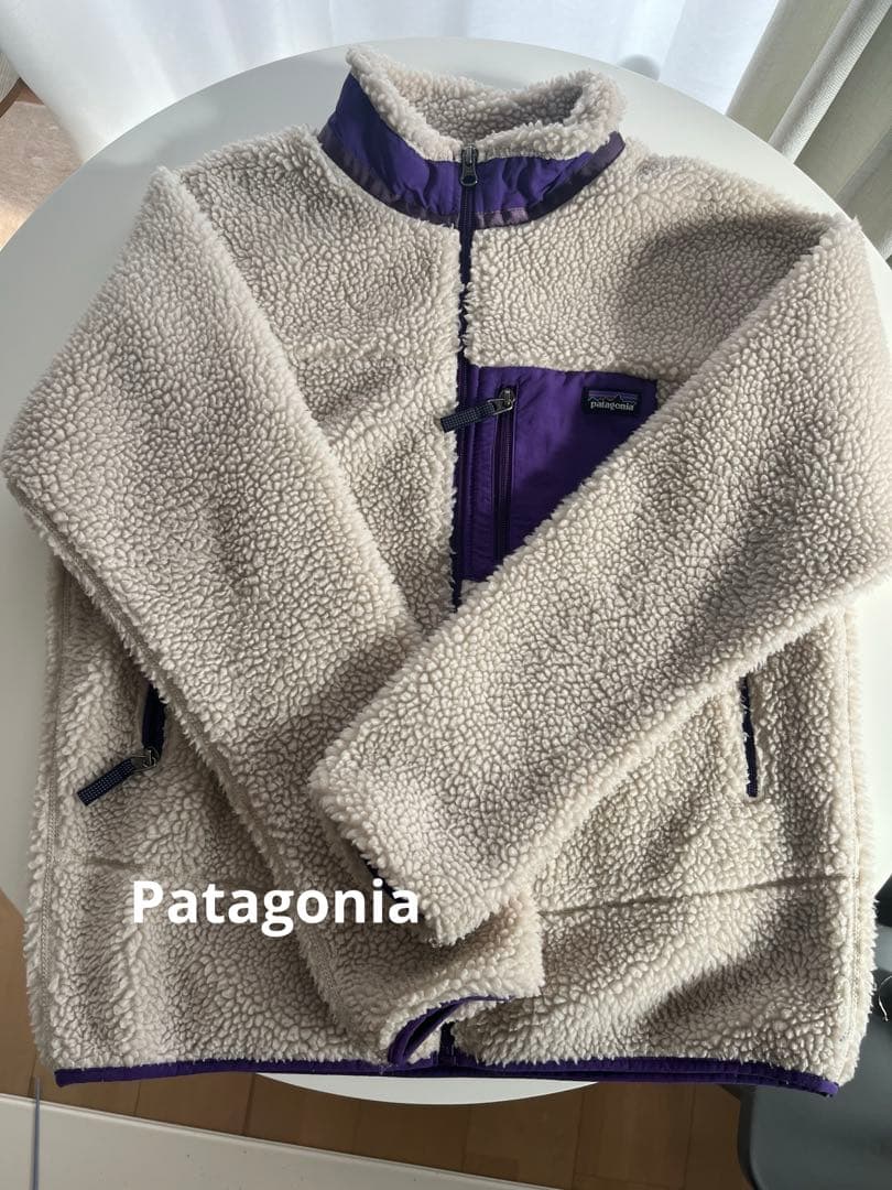 【Patagonia】パタゴニア フリースジャケット クリーム/紫 キッズXXL