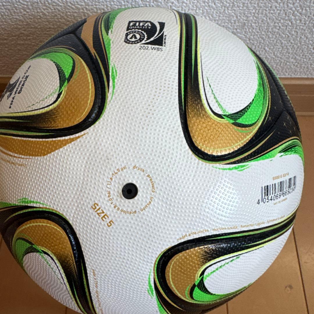 brazuca ブラズーカ 決勝戦公式試合球