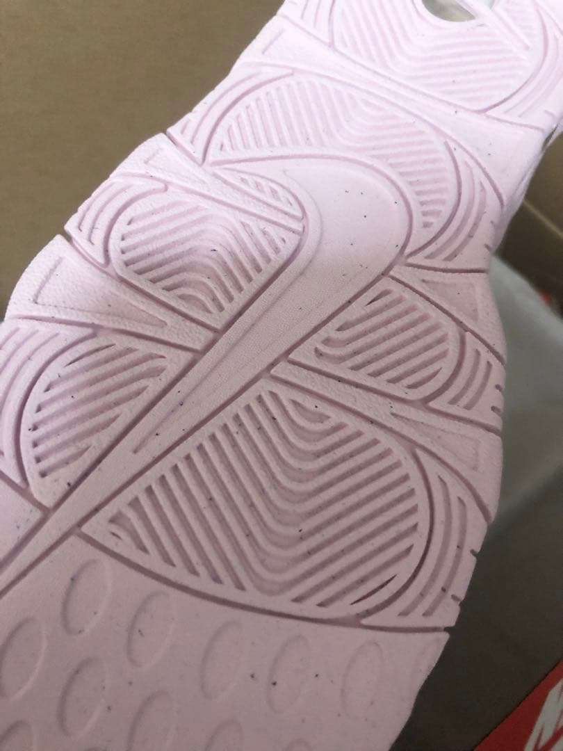 NIKE モアアップテンポ　ピンク 24.5cm