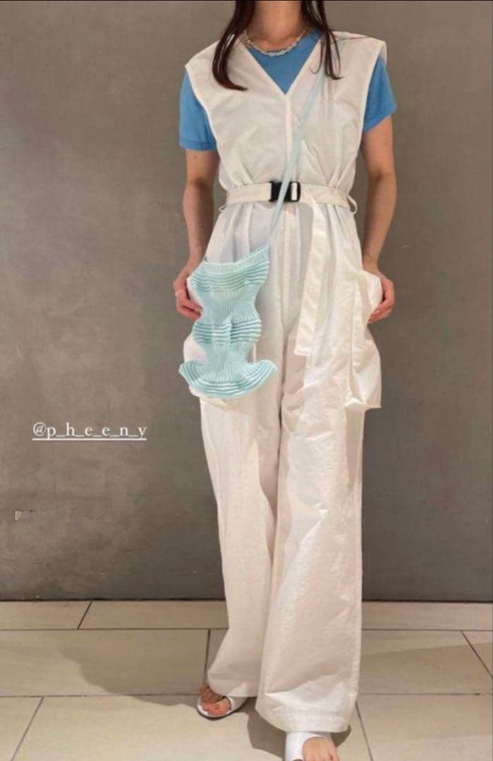 期間限定値下げ　PHEENY サロペット 白