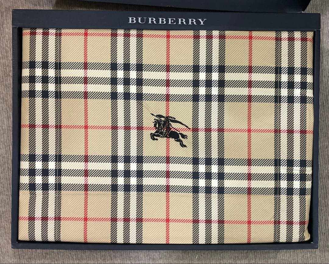 新品未使用 BURBERRY ノバチェック ダウンケット 西川　バーバリー