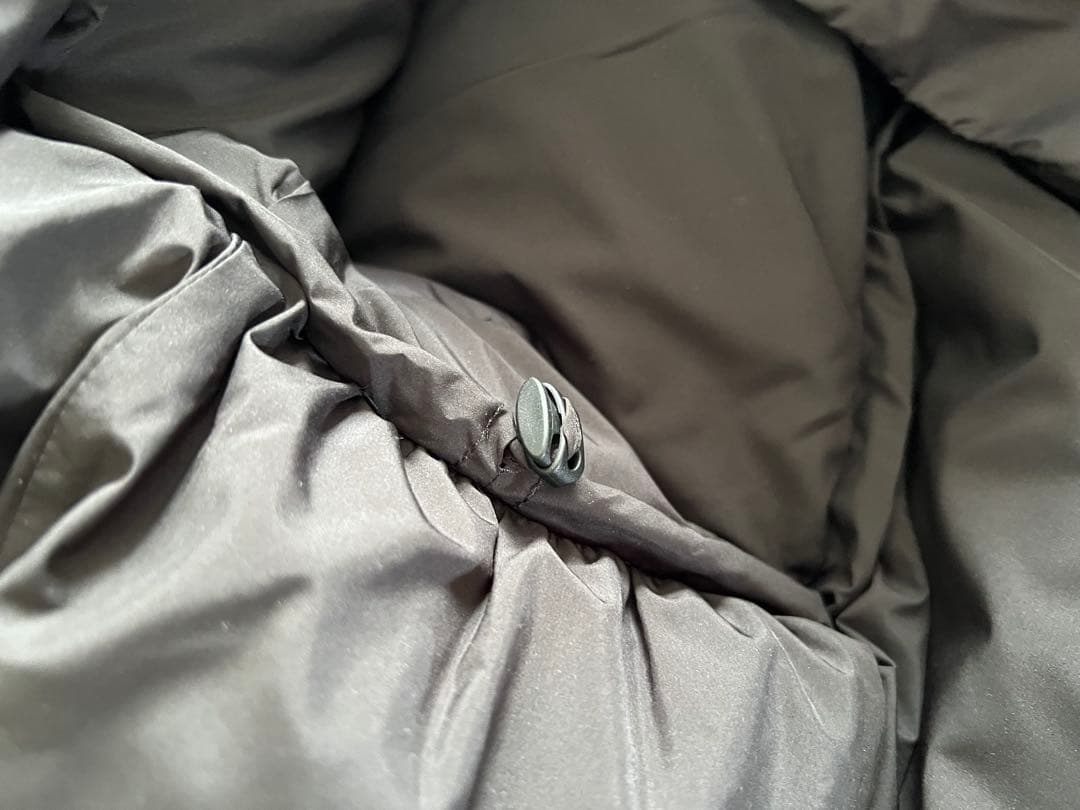 美品 PaDD エストネーション ブラック ペプラムダウンベスト S