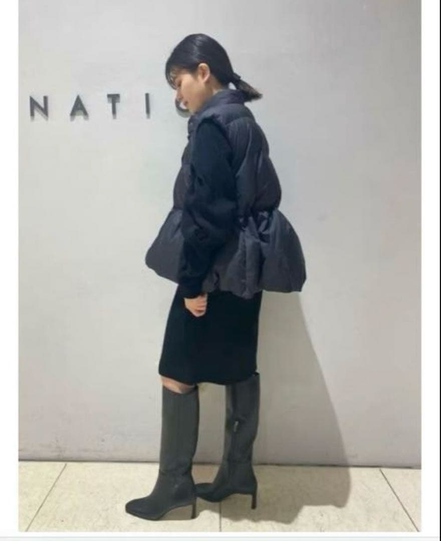 美品 PaDD エストネーション ブラック ペプラムダウンベスト S