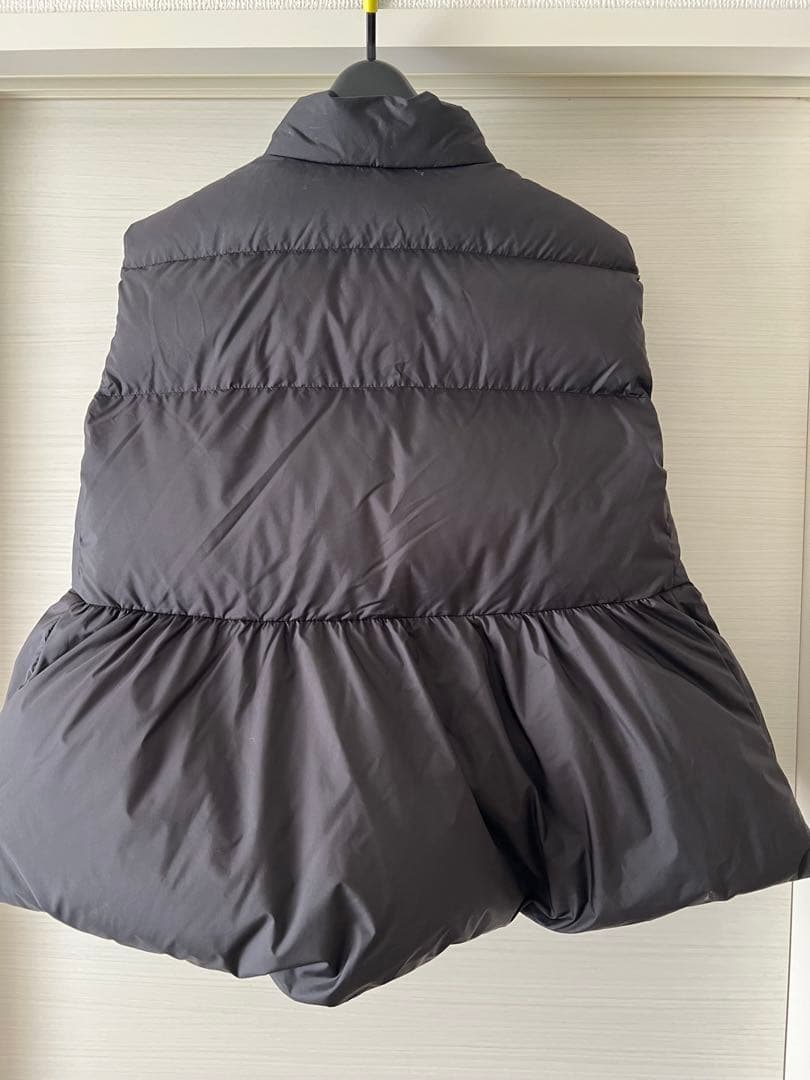 美品 PaDD エストネーション ブラック ペプラムダウンベスト S
