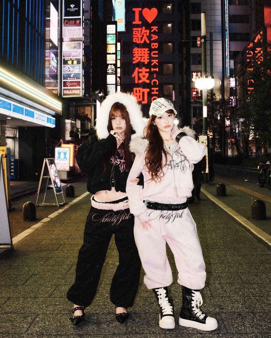 トップス girl Cross Logo glitter Fur Zip Hoodie