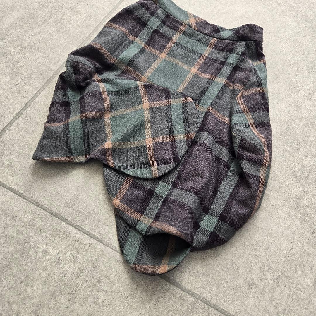 美品 ヴィヴィアンウエストウッドレッドレーベル 変形チェック柄ミニスカート 36