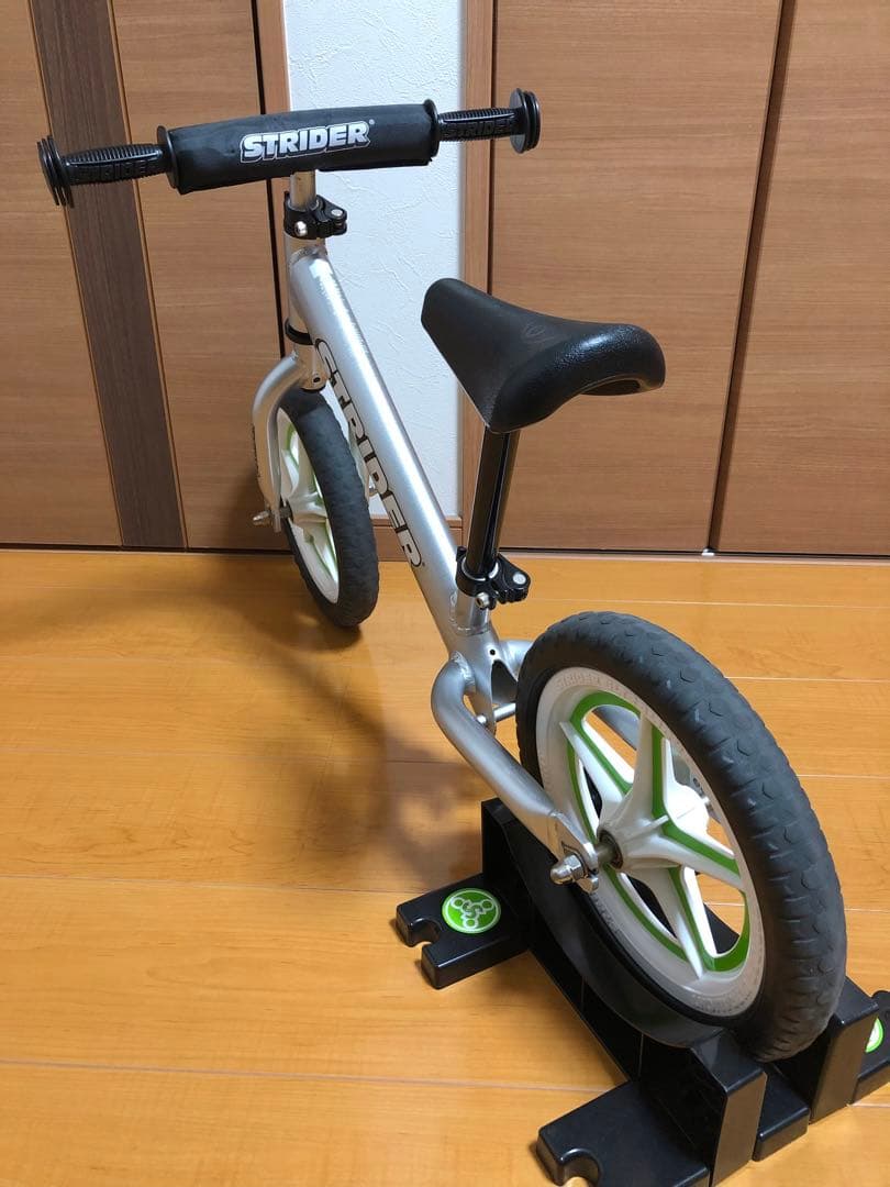 美品★ストライダー プロSTRIDER PRO シルバー　純正スタンド付き