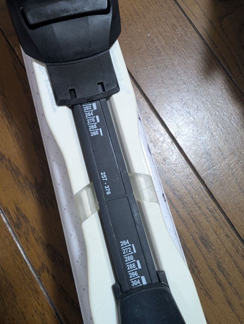 m*e様 atomic 女性向き？！ スキー板 ビンディングセット 149cm