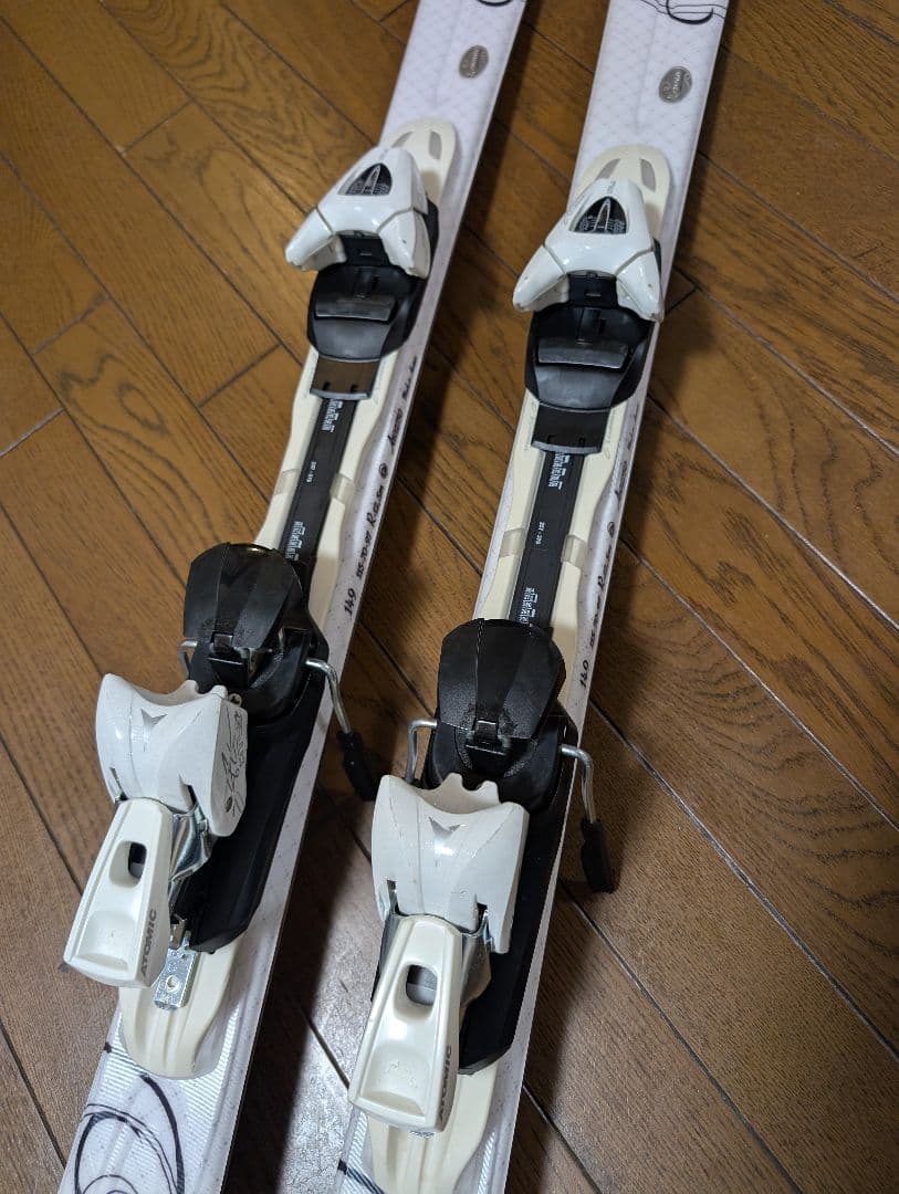 m*e様 atomic 女性向き？！ スキー板 ビンディングセット 149cm