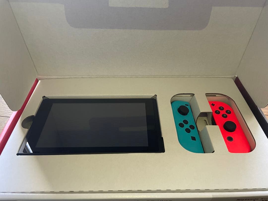 任天堂Switch本体(ほぼ未使用)