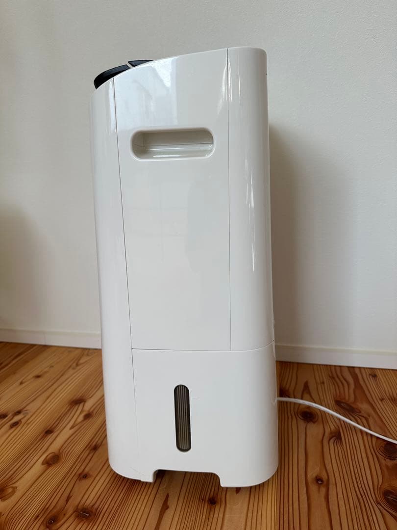 【お値下げ】シャープSHARP 除湿機 ホワイトCV-F120-W 2016年製